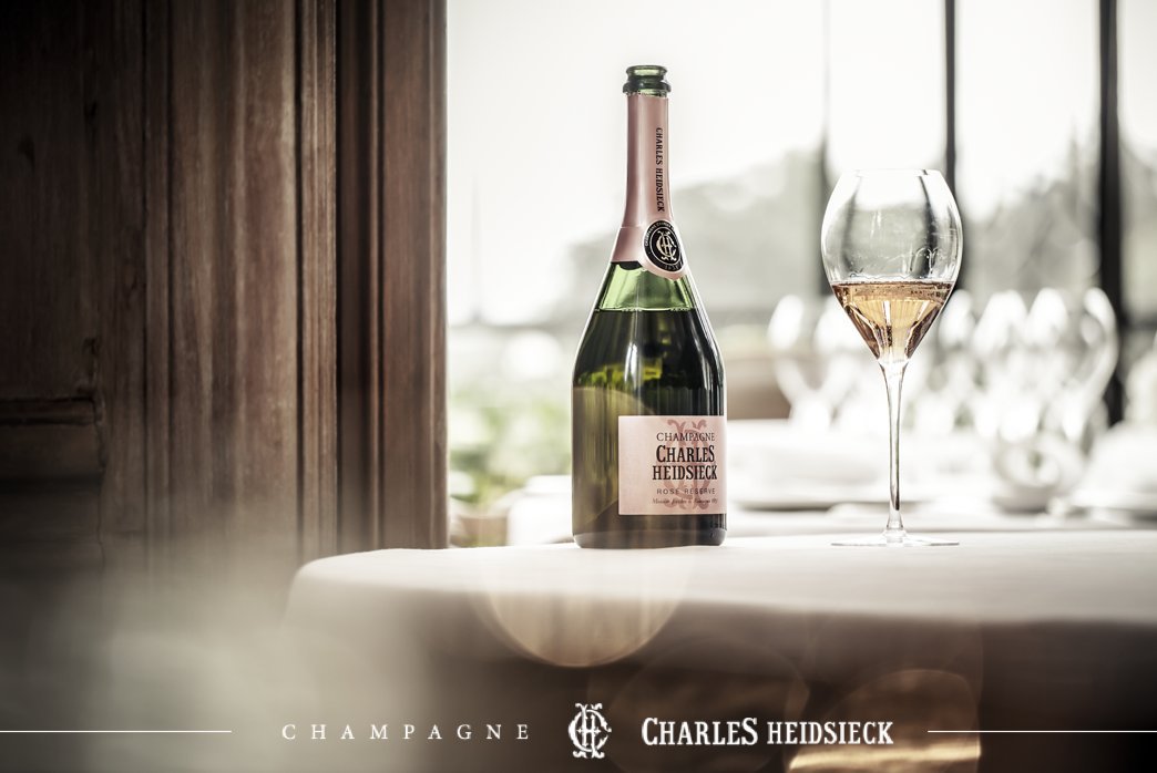 Hộp quà hai ly Champagne Charles Heidsieck Rose Reserve