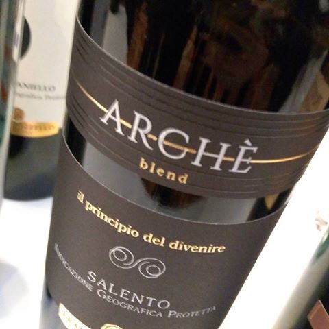 Rượu vang Arche Blend