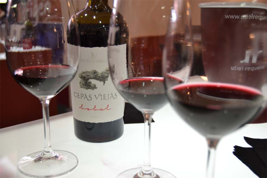 Rượu vang Tây Ban Nha Cepas Viejas Red Bobal