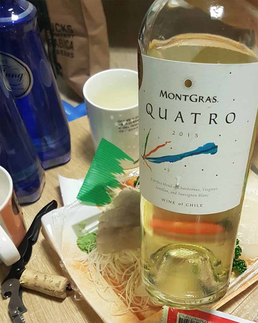 Rượu vang Chile MontGras Quatro - Blend White