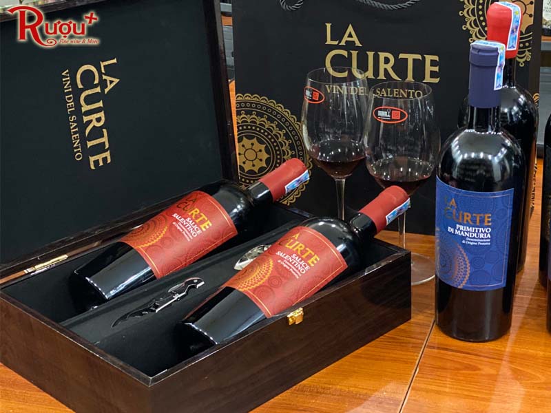 Rượu vang La Curte Primitivo Di Manduria DOP