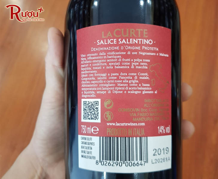 Rượu vang La Curte nhãn đỏ Salice Salentino