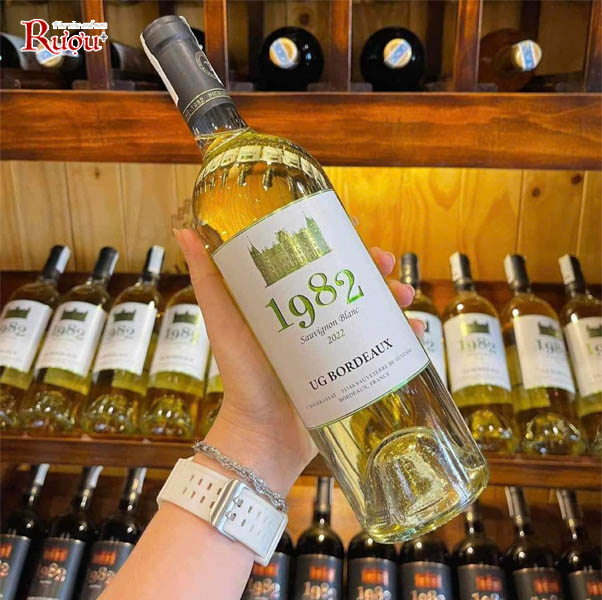 rượu vang Pháp 1982 UG Bordeaux Trắng