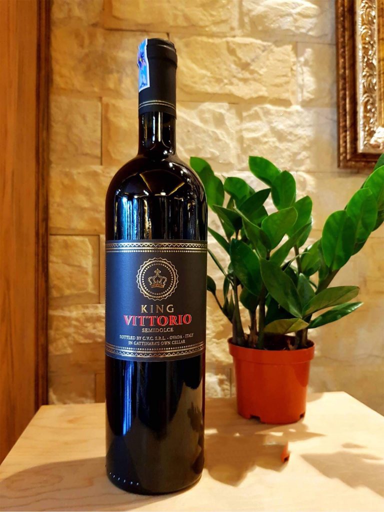 Rượu vang Ý King Vittorio Semi Dolcer