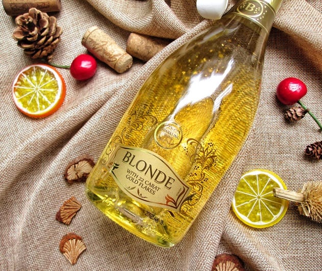 Rượu vang Tây Ban Nha Blonde Sparkling Gold Flakes 22K