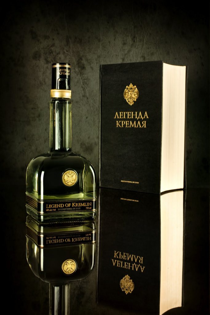 Rượu Vodka Deluxe Legend of Kremlin giá rẻ nhất thị trường