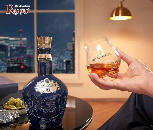 Rượu Chivas 21 Royal Salute