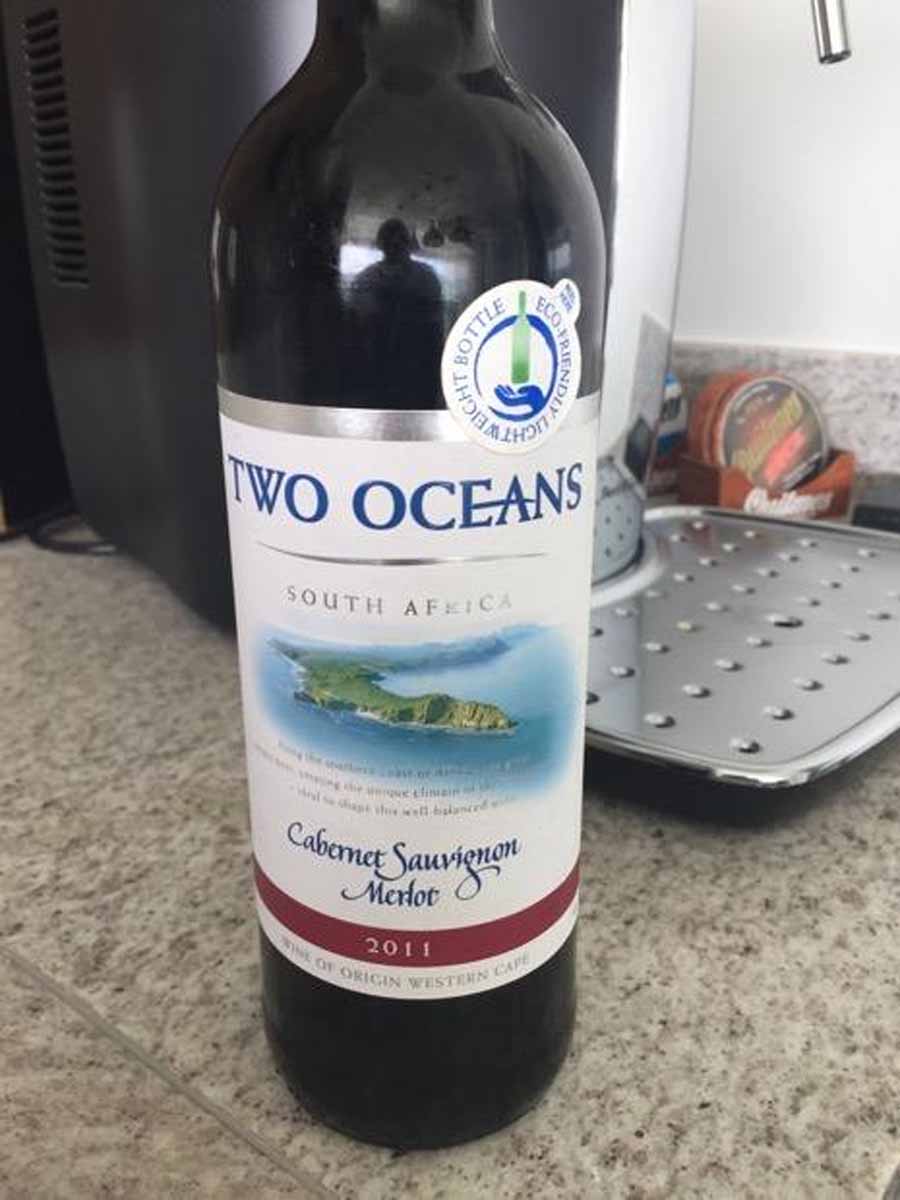Rượu vang Nam Phi Two Oceans Cabernet Merlot